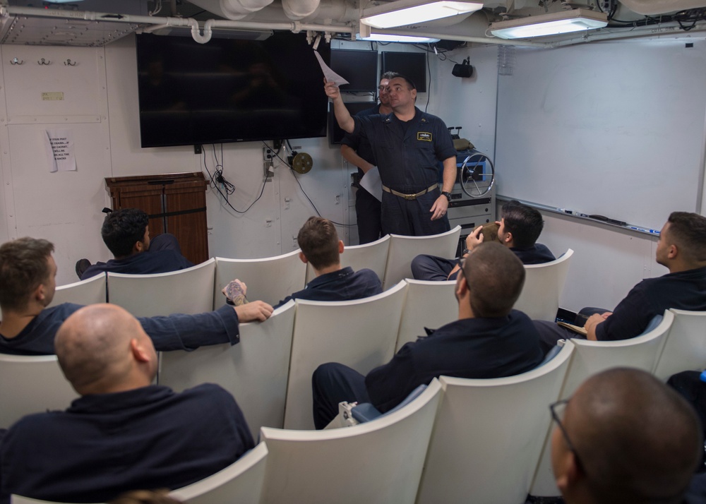 USS Lake Erie (CG 70) fresh water wash down