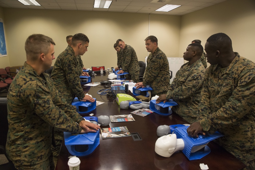 3rd Force Reconnaissance Company hold CPR qualification course