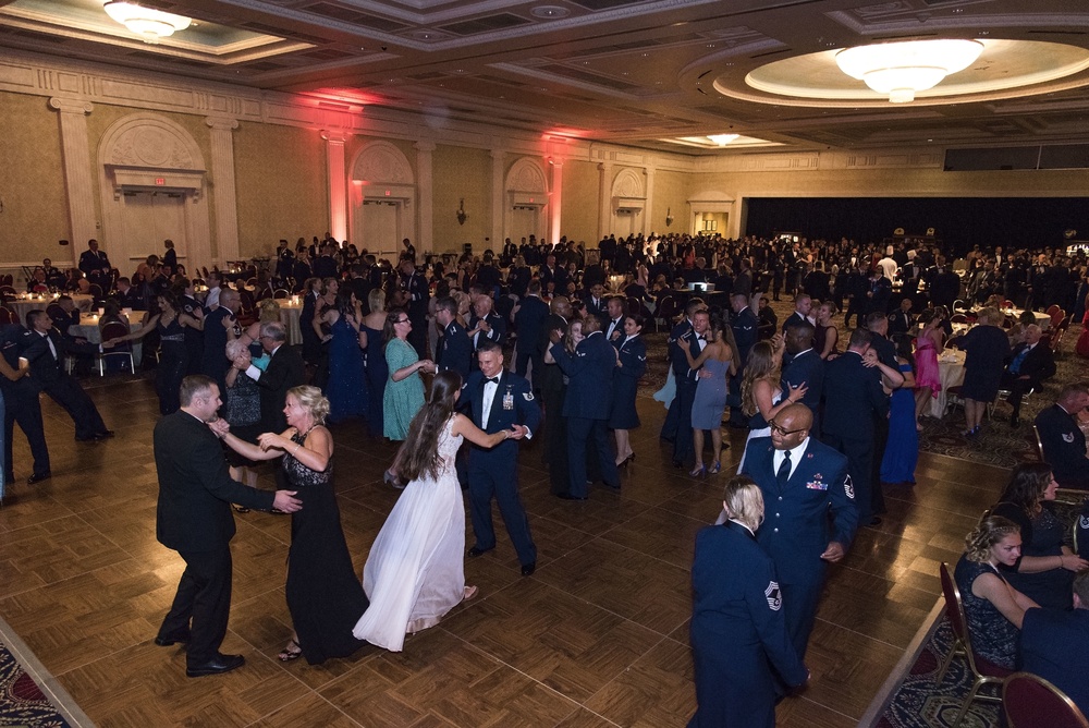 Snapshot: Dover AFB &quot;Wings Over Dover,&quot; 70th Anniversary Air Force Ball