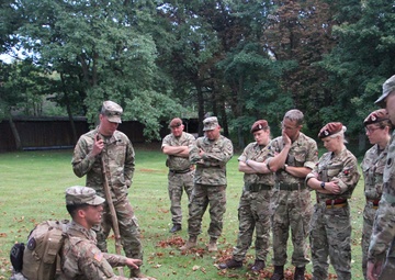 Michigan Army National Guard Medics and Physician’s Assistants Exchange Ideas and Methods with their British Counterparts
