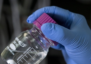 Army, UMD researchers develop water-based lithium-ion batteries that don't explode