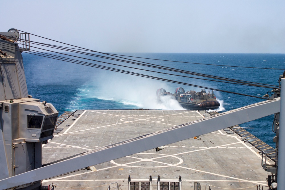 USS Pearl Harbor launches LCAC during Alligator Dagger