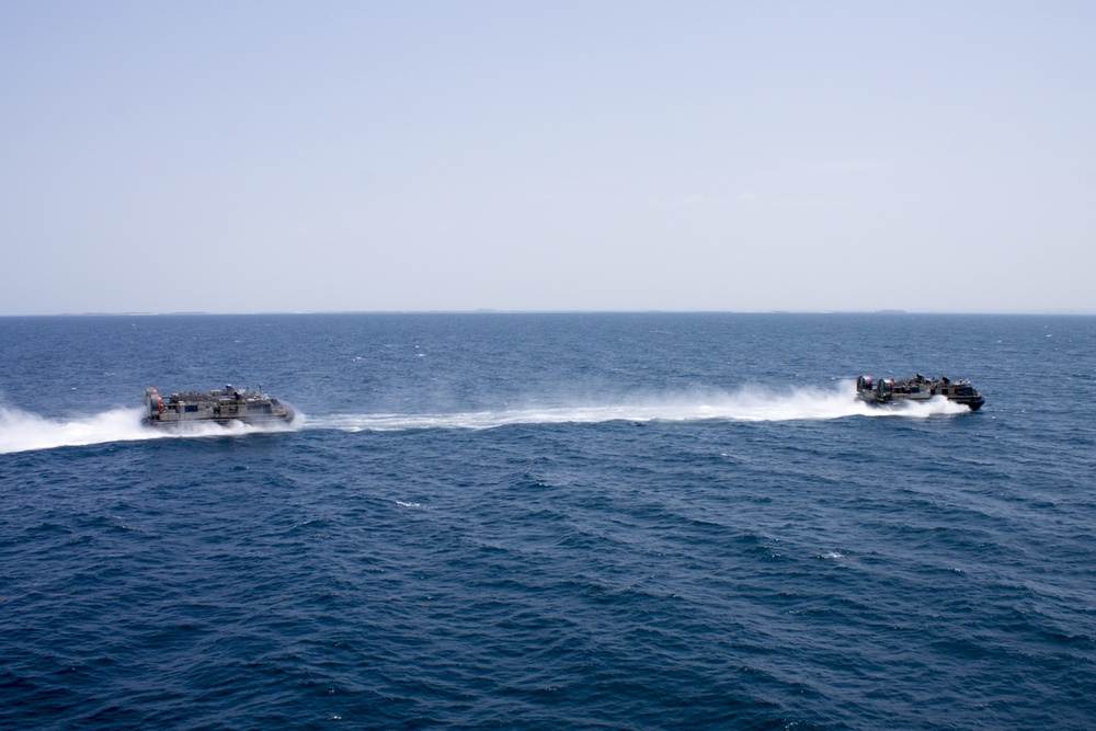 USS Pearl Harbor launches LCAC during Alligator Dagger