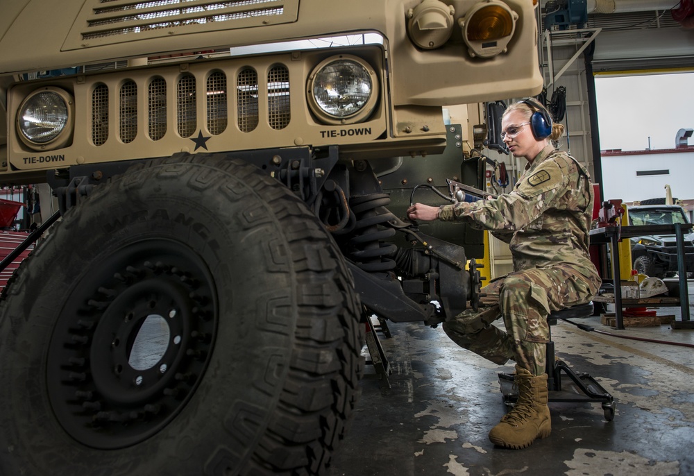 U.S. Army Reserve wheeled vehicle mechanic