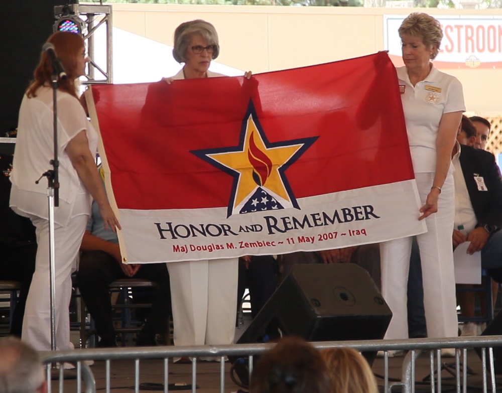 American Gold Star Mother recieves flag at NM State Fair