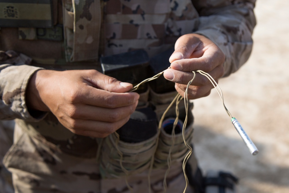 Spanish army trainer proficiency breach training