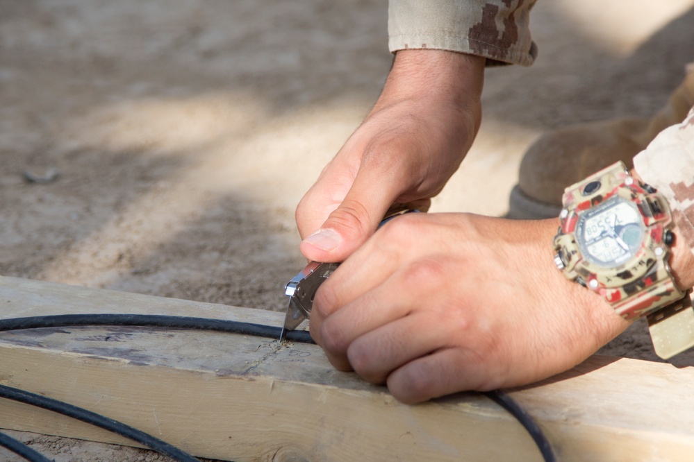 Spanish army trainer proficiency breach training