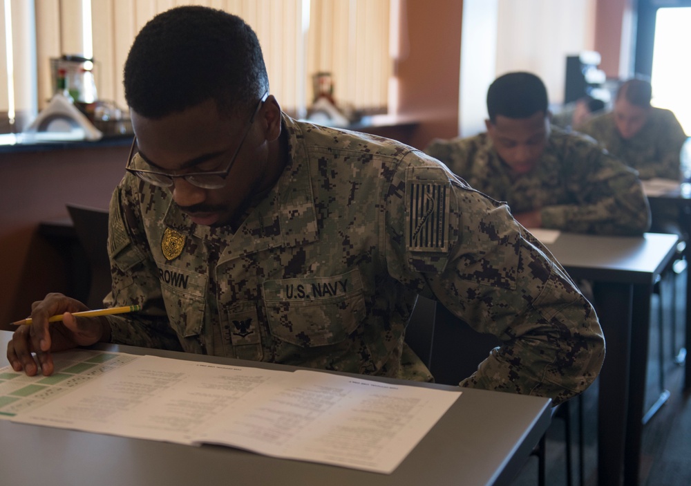 NSF Deveselu Sailors Take E-5 Advancement Exam