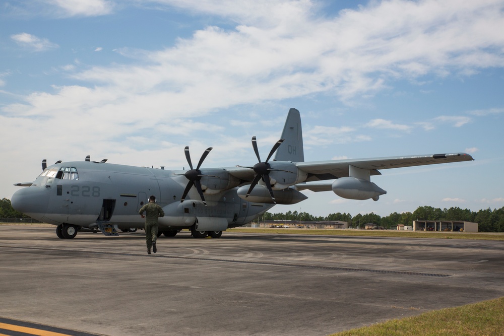 MWSS-473 runs FARP in Marathon, Florida, in wake of Hurricane Irma