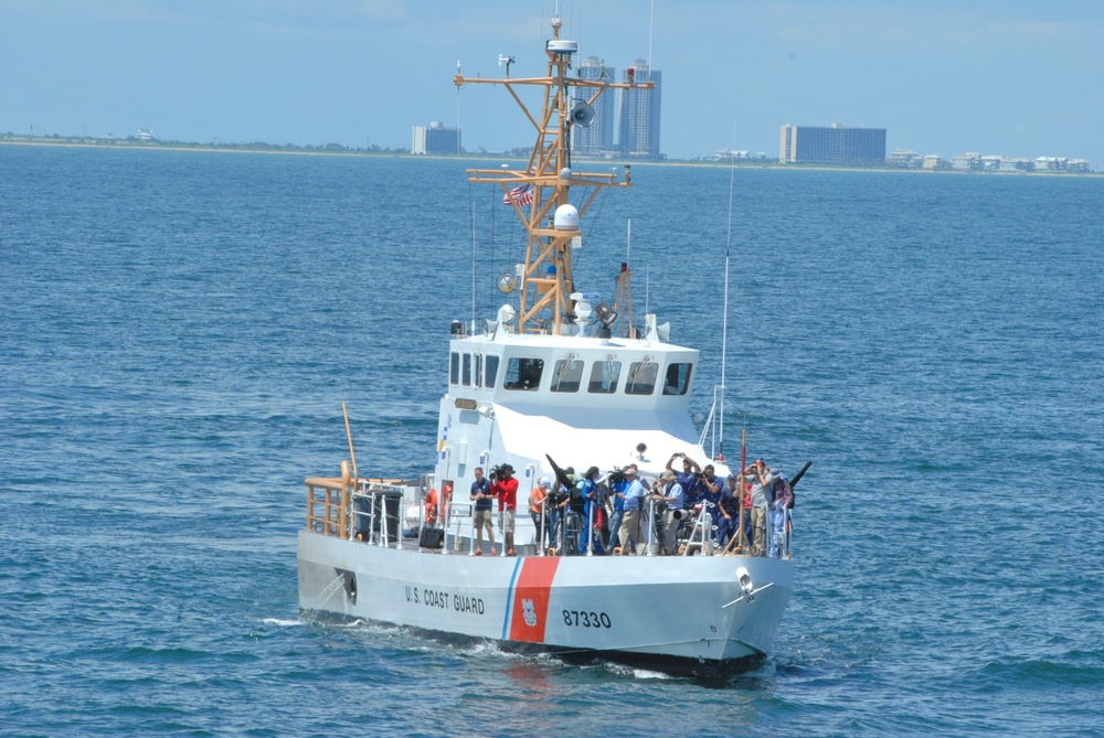 Coast Guard assists NASA with capsule recovery training off the Gulf of Mexico