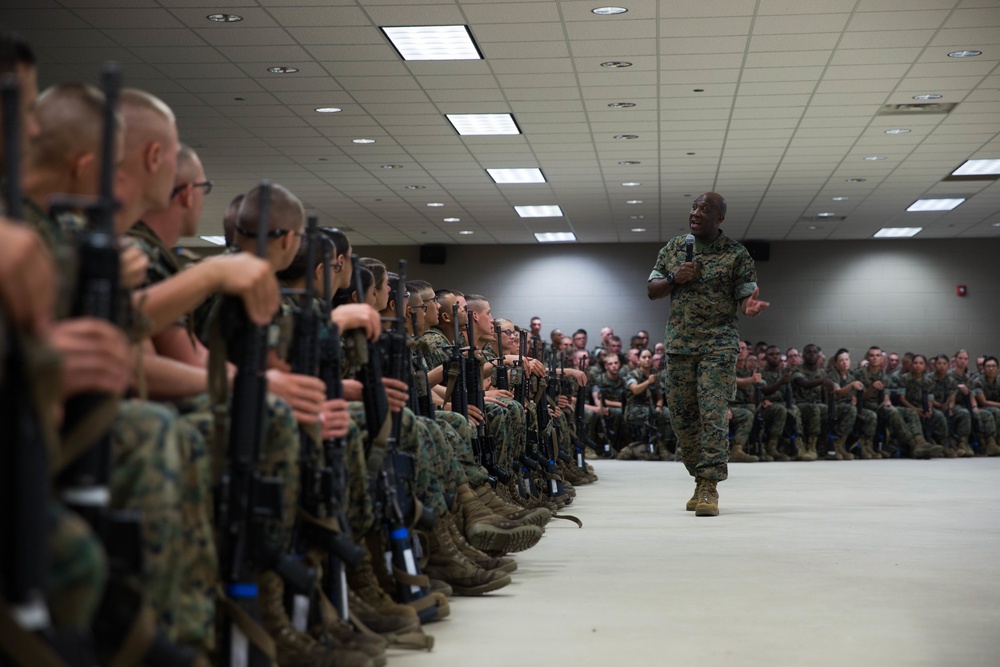 General Robert B. Neller visits Camp Johnson and Camp Geiger