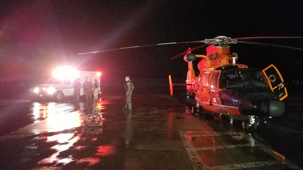 Coast Guard medevacs injured patient from St. Thomas, U.S. Virgin Islands following Hurricane Irma