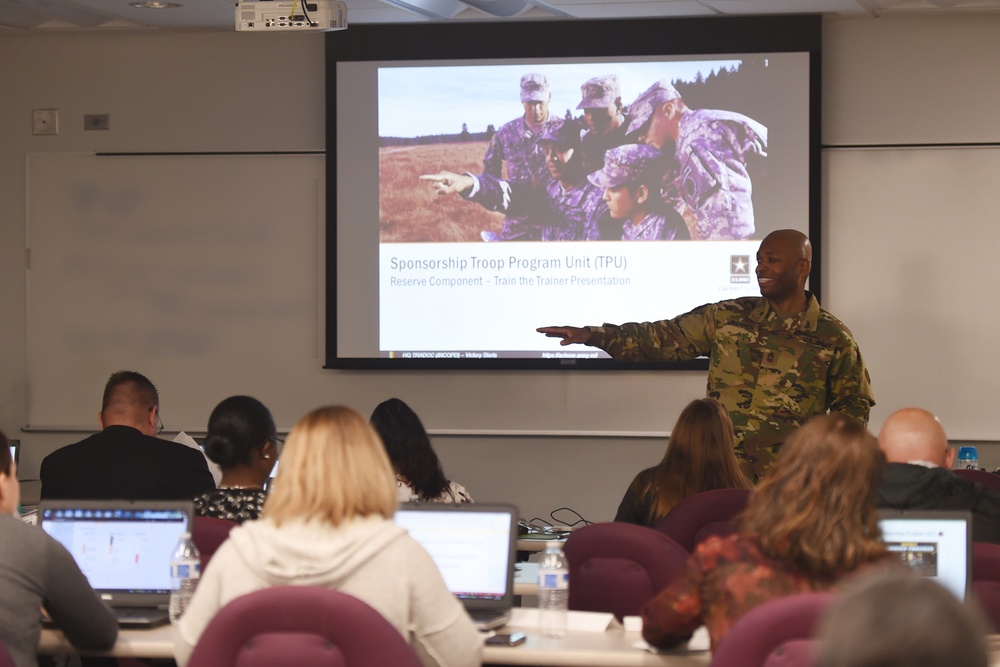 Army Reserve human resources professionals train to ready the war-fighter