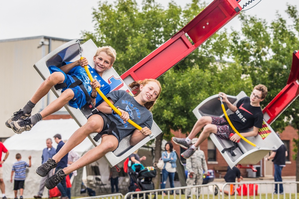 Missouri Airman and families have a Fun Day