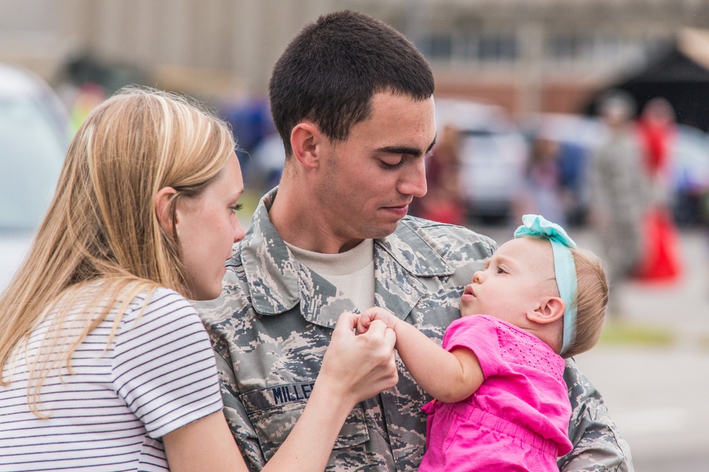 Missouri Airman and families have a Fun Day