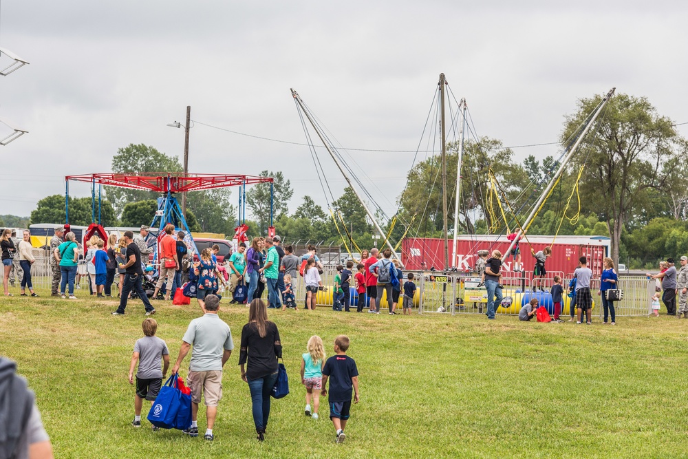 Missouri Airman and families have a Fun Day