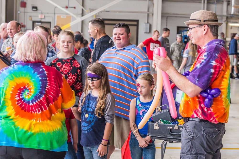 Missouri Airman and families have a Fun Day