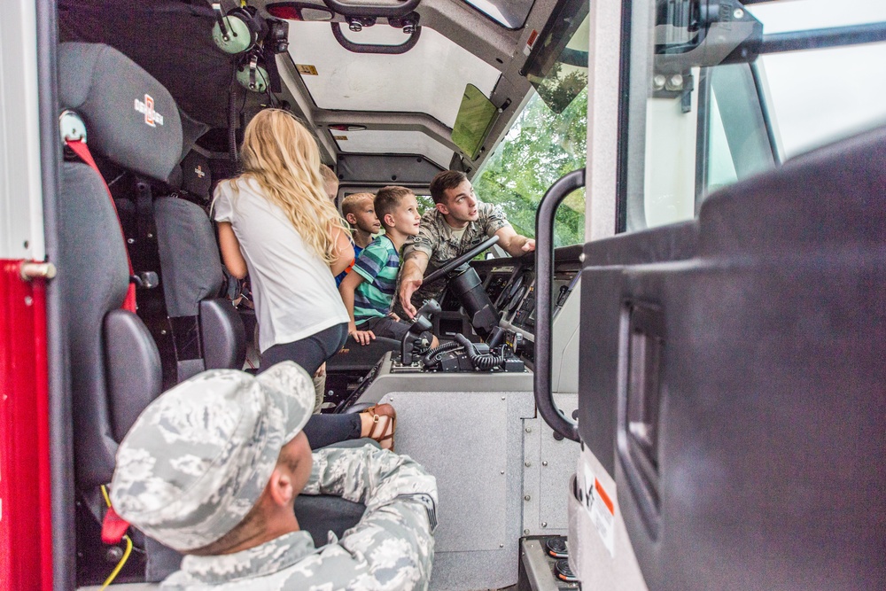 Missouri Airman and families have a Fun Day