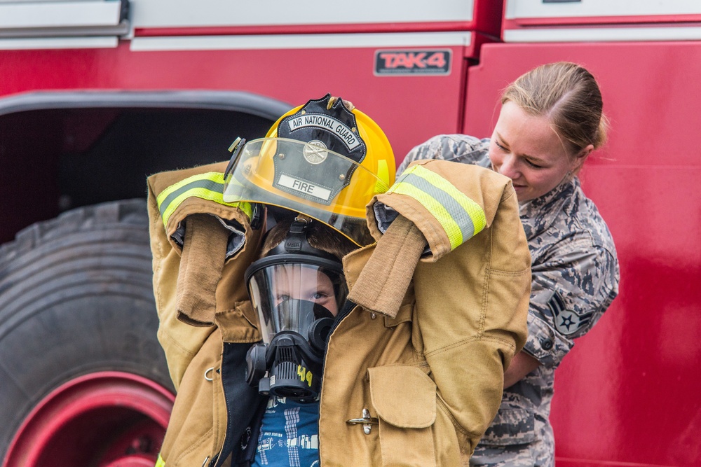 Missouri Airman and families have a Fun Day