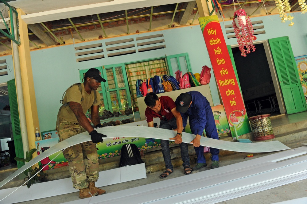 Pacific Angel engineers improve Vietnam schools infrastructure