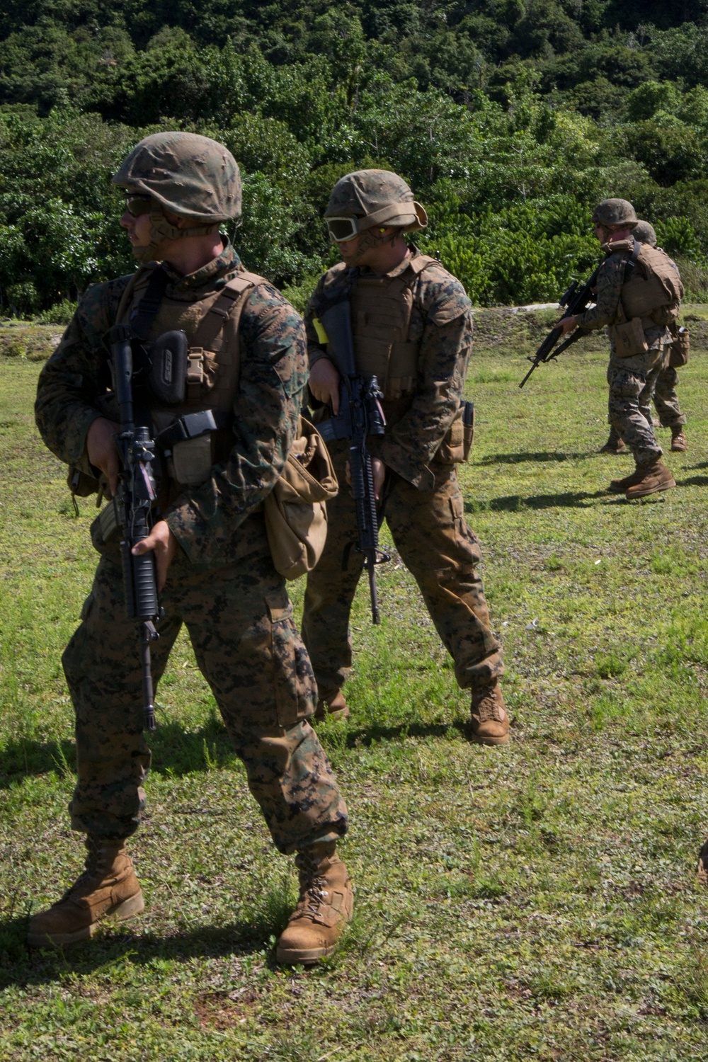 CLB-31 Marines fire rifles and machine guns in Guam