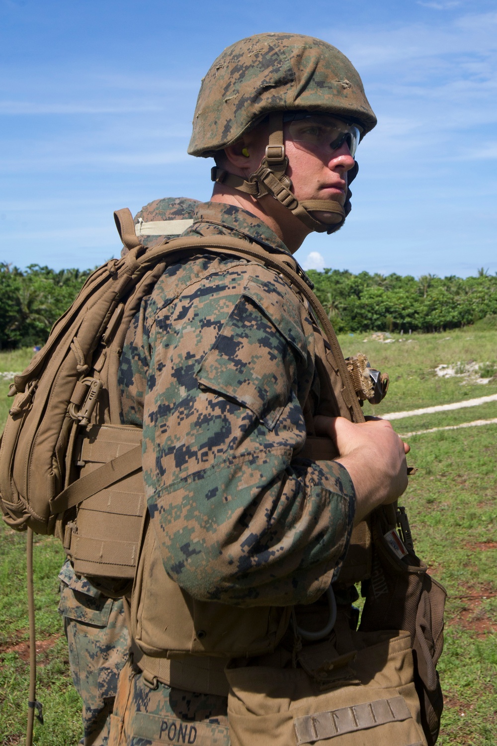 CLB-31 Marines fire rifles and machine guns in Guam