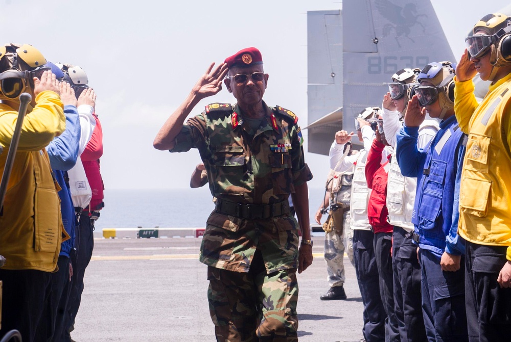 Djibouti Chief Of Defense visits USS America