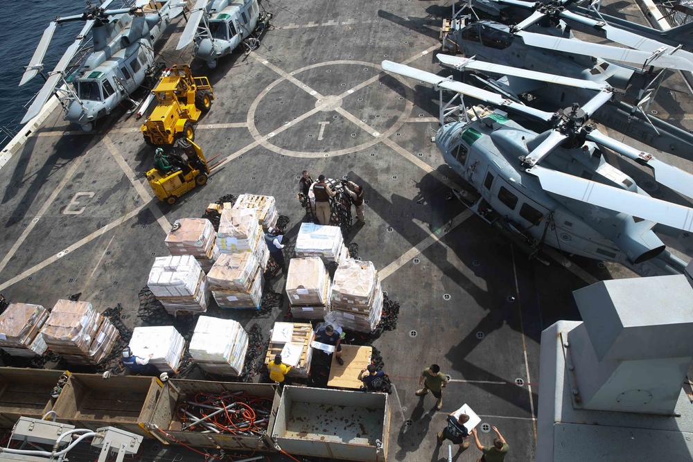 USS San Diego (LPD 22) Replenishment At Sea