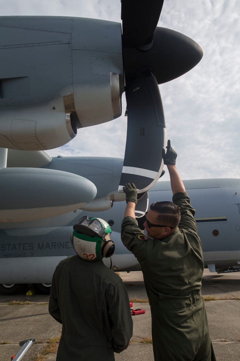 Marines of VMGR-234 deliver fuel and food to a FARP in Marathon, Florida