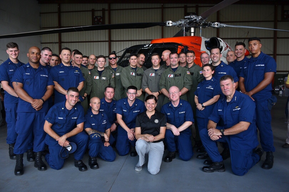 Acting DHS Secretary Duke meets with Coast Guardsmen