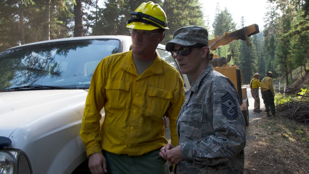 Adjutant general visits soldiers and airmen at wildfires