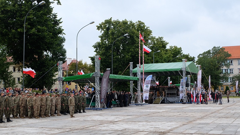 NATO battle group, Polish celebrate Land Forces Day