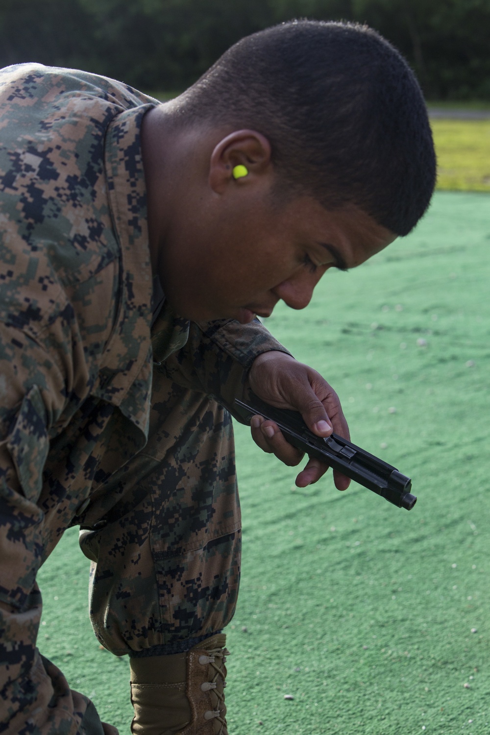 Military Police Platoon conducts pistol range