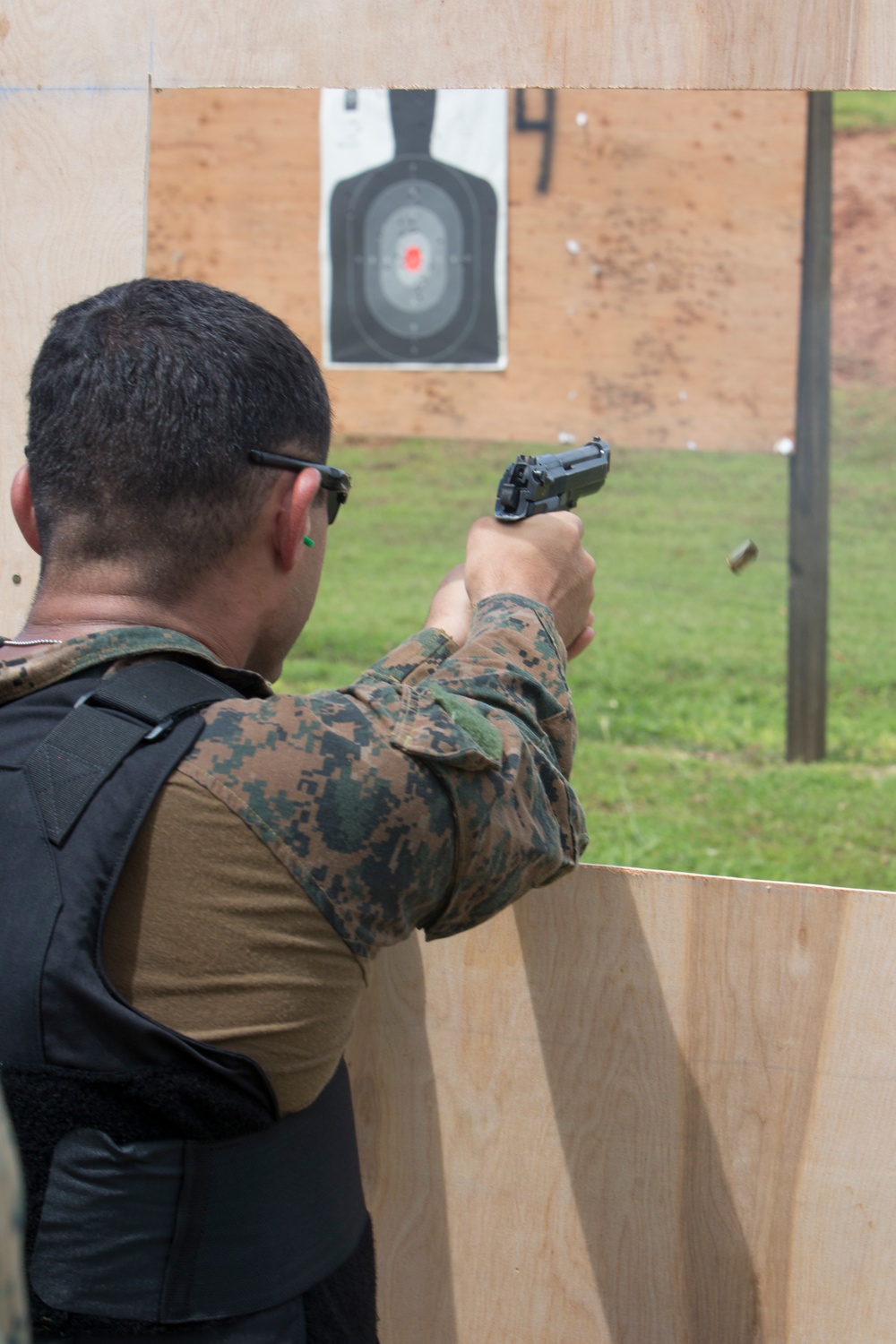 Military Police Platoon conducts pistol range