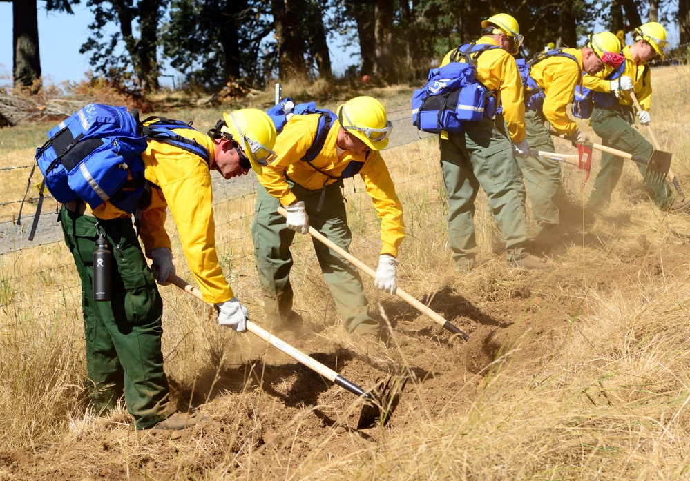 Training prepares Oregon Guardsmen for fighting fires