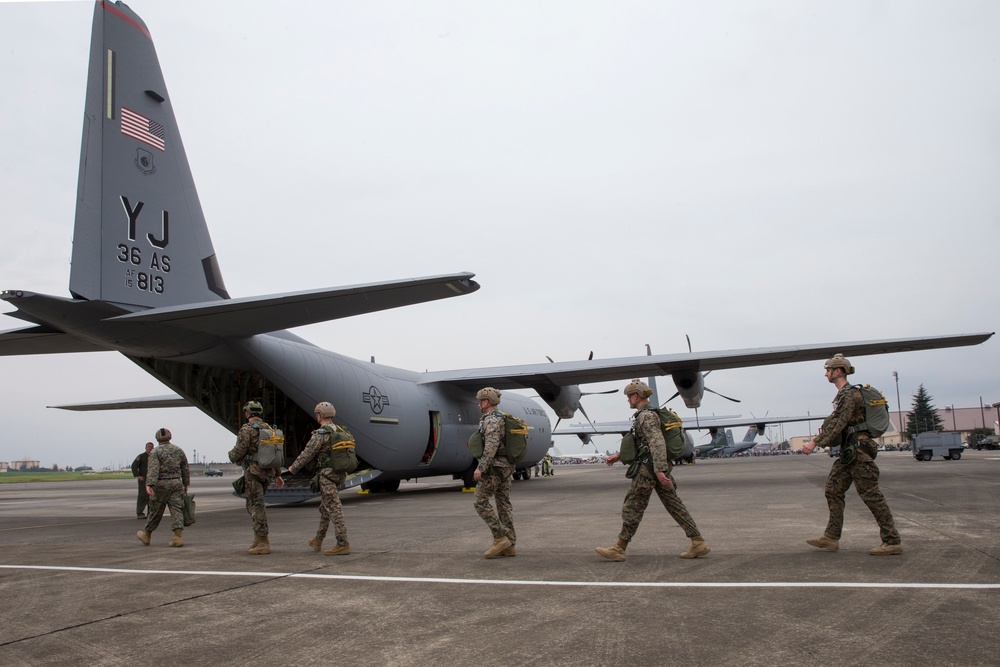 Yokota displays airlift capabilities during the 2017 Japanese-American Friendship Festival