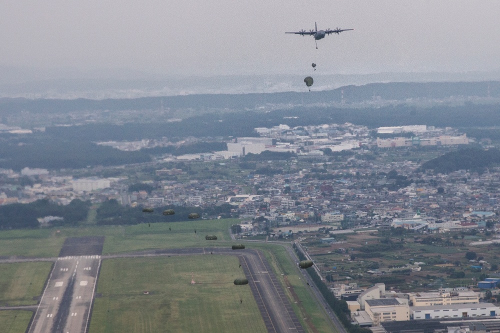 Yokota displays airlift capabilities during the 2017 Japanese-American Friendship Festival