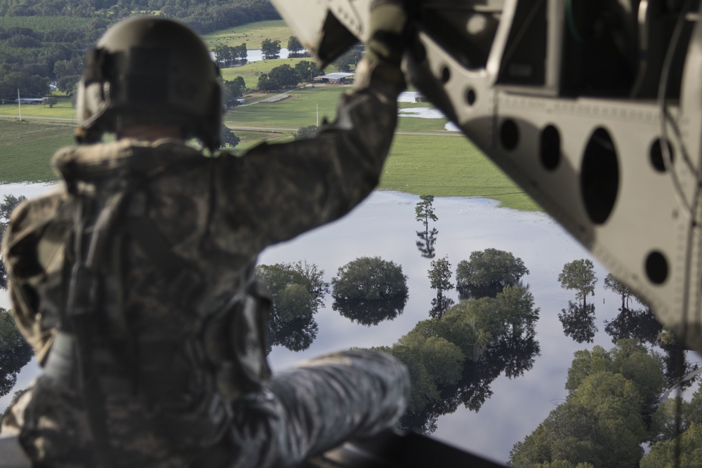 Connecticut National Guard Chinook conducts Hurricane Irma relief mission