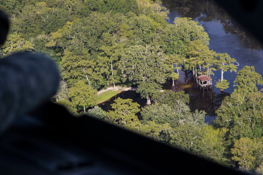 Connecticut National Guard Chinook conducts Hurricane Irma relief mission