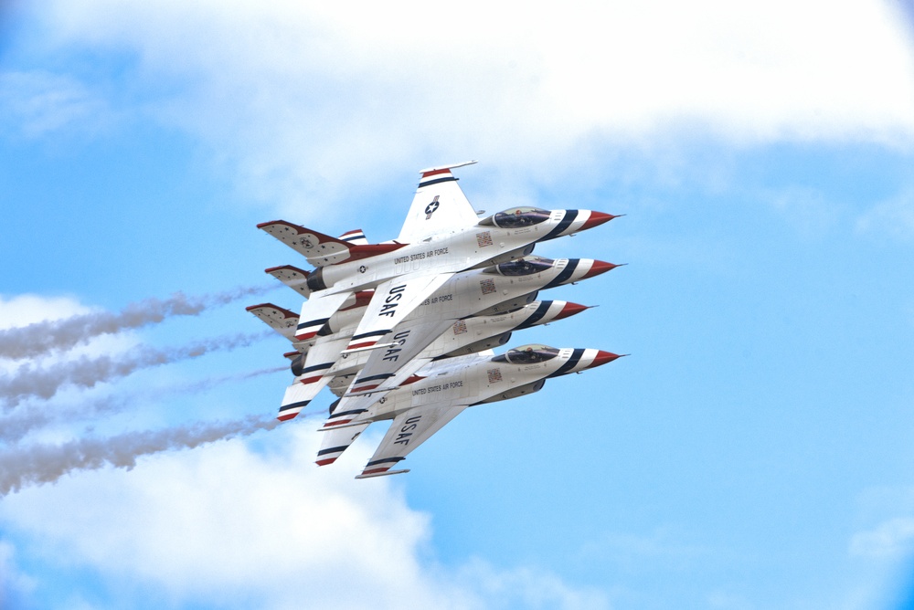 The 2017 Andrews Air Show: Air and Space Expo