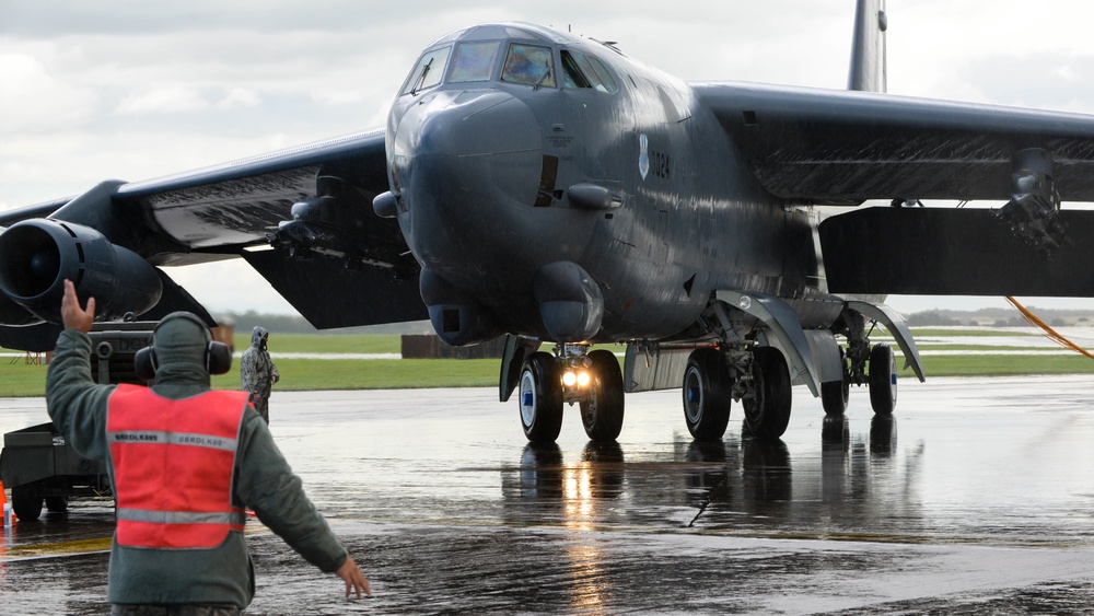 Air Force B-52 Stratofortress aircraft arrives in the U.K.