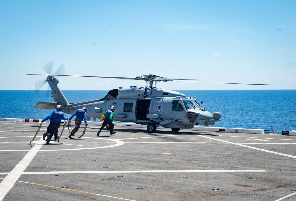 USS New York performs RAS during hurricane relief efforts