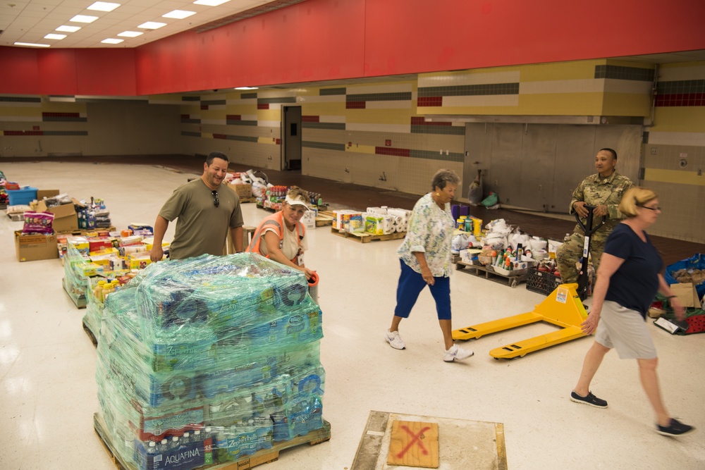 DVIDS - Images - SC National Guard Operates a Distribution Point for ...