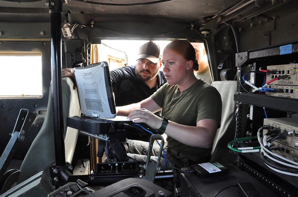 MCTSSA trains Marines on Networking On-the-Move