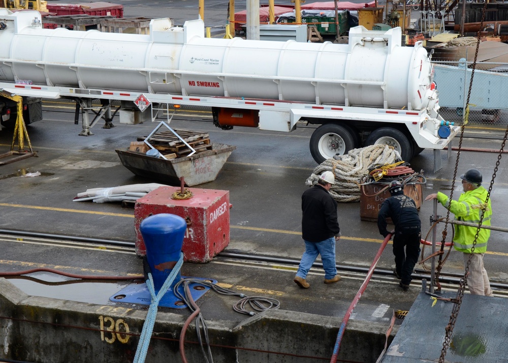 Vigor Shipyard Refuels Frank Cable