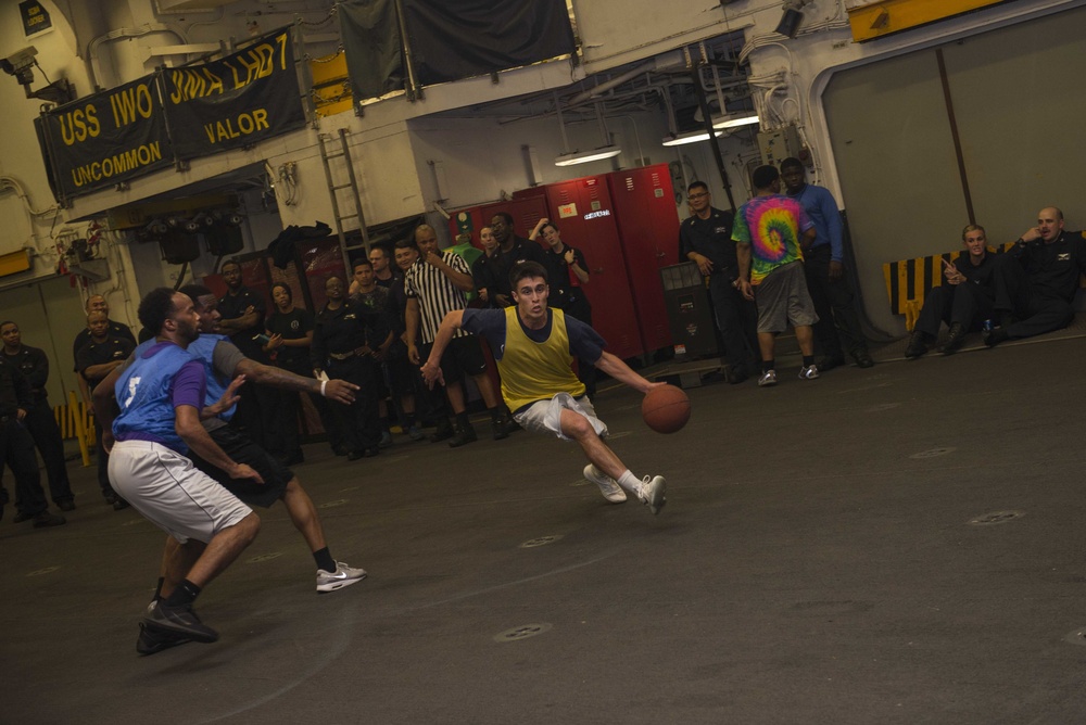 Sailors and Marines on USS iwo Jima (LHD 7) Play 3-on-3 Basketball