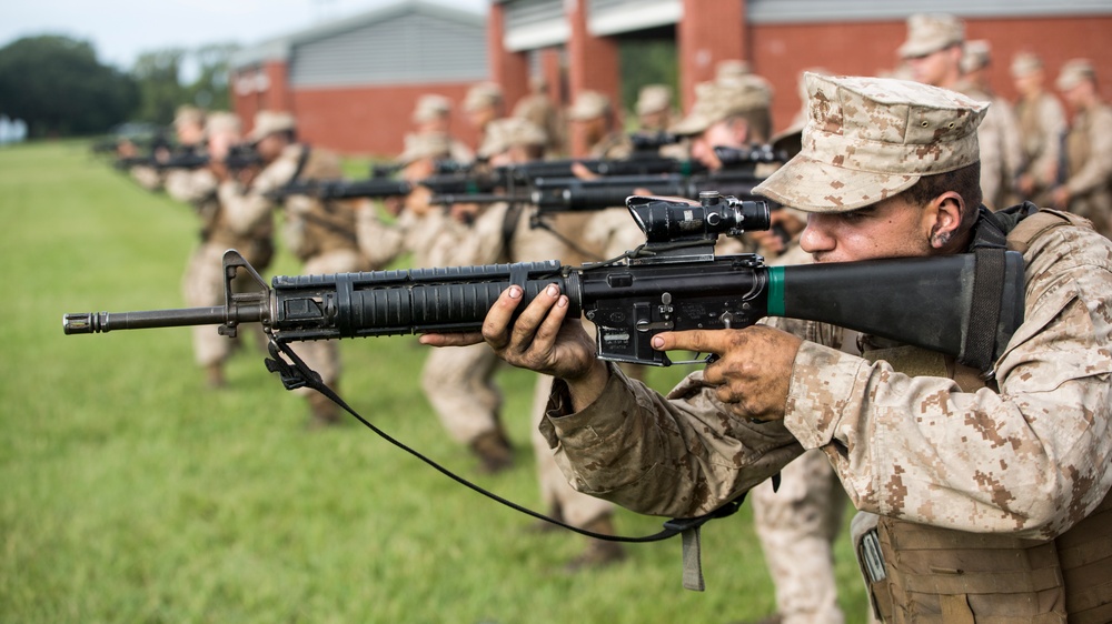 Parris Island recruits learn to shoot like Marines