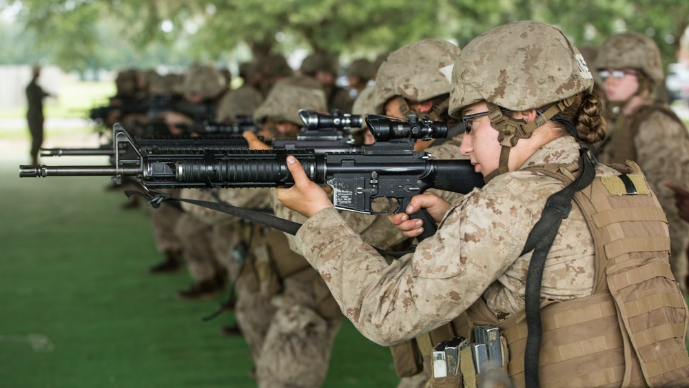 Parris Island recruits learn to shoot like Marines