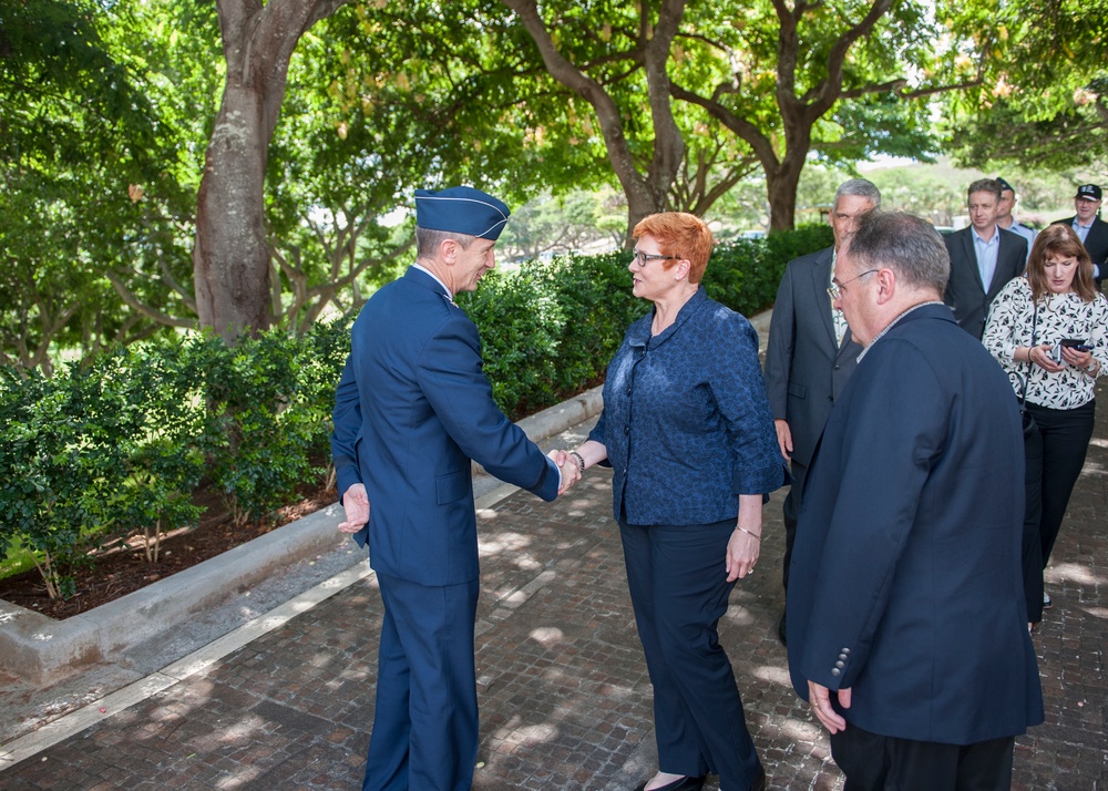 Australian Minister of Defense visits National Memorial Cemetery of the Pacific