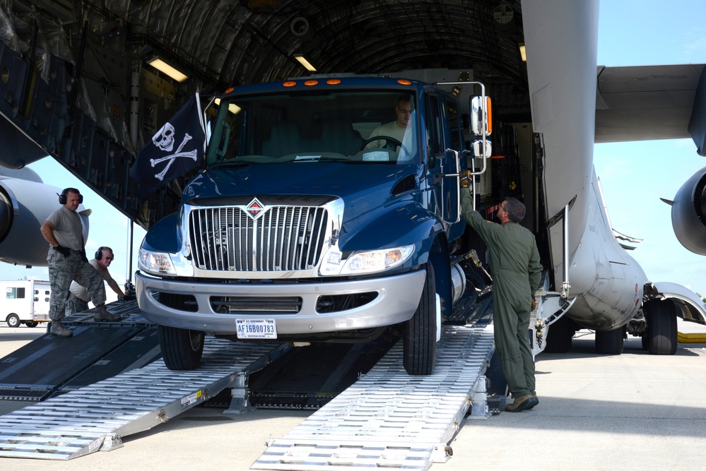 DVIDS - Images - 105th AW deploys comm. Airmen to support Hurricane ...